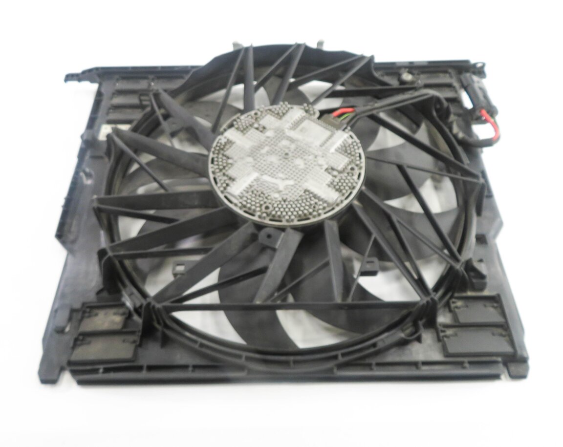 Thumbnail 6: 2010-2018 BMW 550i 550iGT 650i 750i B7 (F01 F06 F10) 850w RADIATOR COOLING FAN
