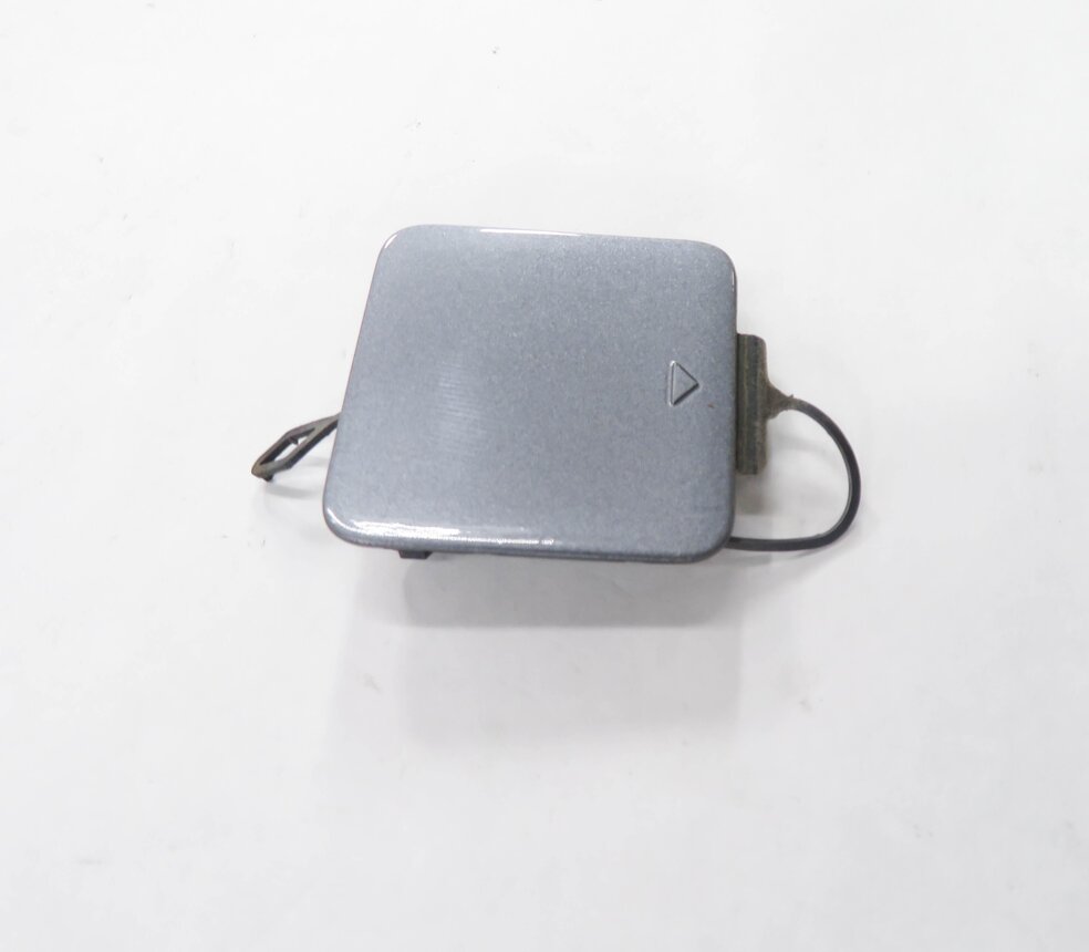 Thumbnail 3: 2011 BMW ACTIVEHYBRID 7 (F04) REAR TOWING EYE TOW HOOK COVER TRIM (SPACE GRAY)