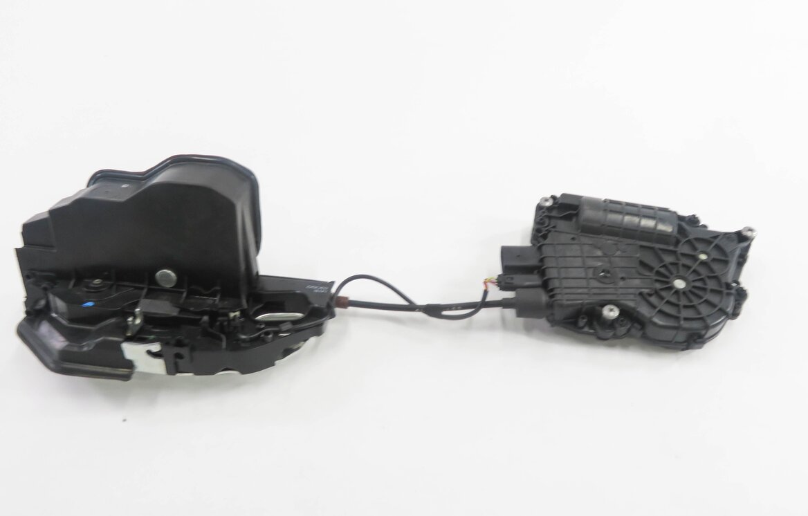 Thumbnail 2: 2011 BMW ACTIVEHYBRID 7 (F04) RIGHT REAR DOOR LOCK LATCH ACTUATOR MOTOR
