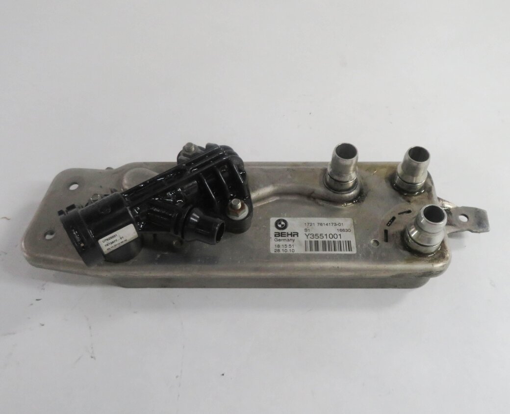 Thumbnail 2: 2011 BMW ACTIVEHYBRID 7 (F04) TRANSMISSION OIL COOLER