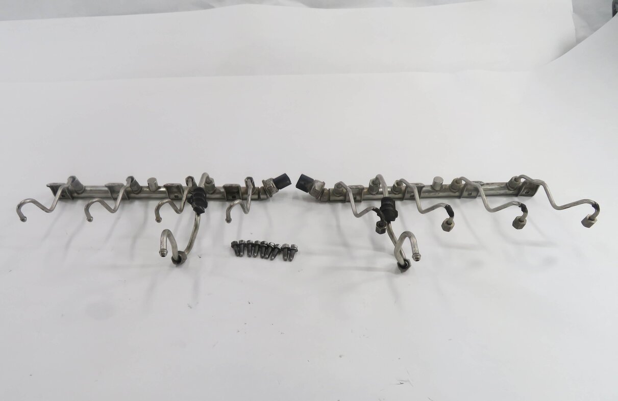 Thumbnail 2: 2011 BMW ACTIVEHYBRID 7 (F04) 4.4L N63 ENGINE - LEFT & RIGHT FUEL RAIL SET-2