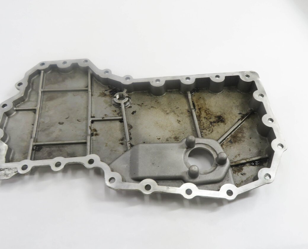 Thumbnail 3: 2011-2012 BMW ACTIVE HYBRID 7 (F04) 4.4L N63 TWIN TURBO ENGINE LOWER OIL PAN
