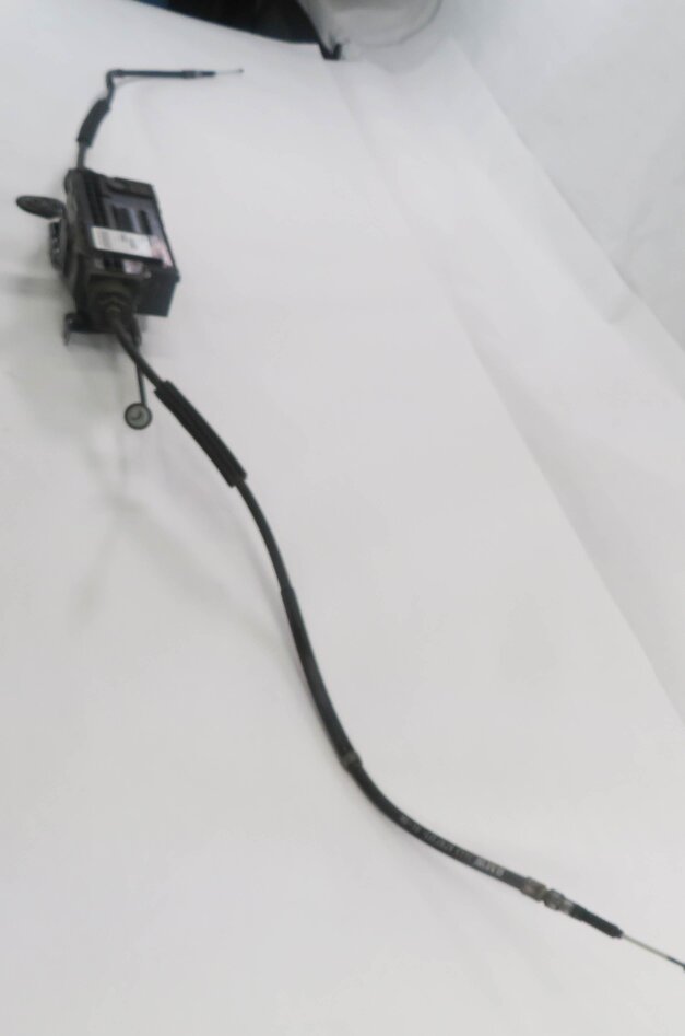Thumbnail 3: 2011 BMW ACTIVEHYBRID 7 (F04) PARKING BRAKE ACTUATOR MOTOR w/ CABLES