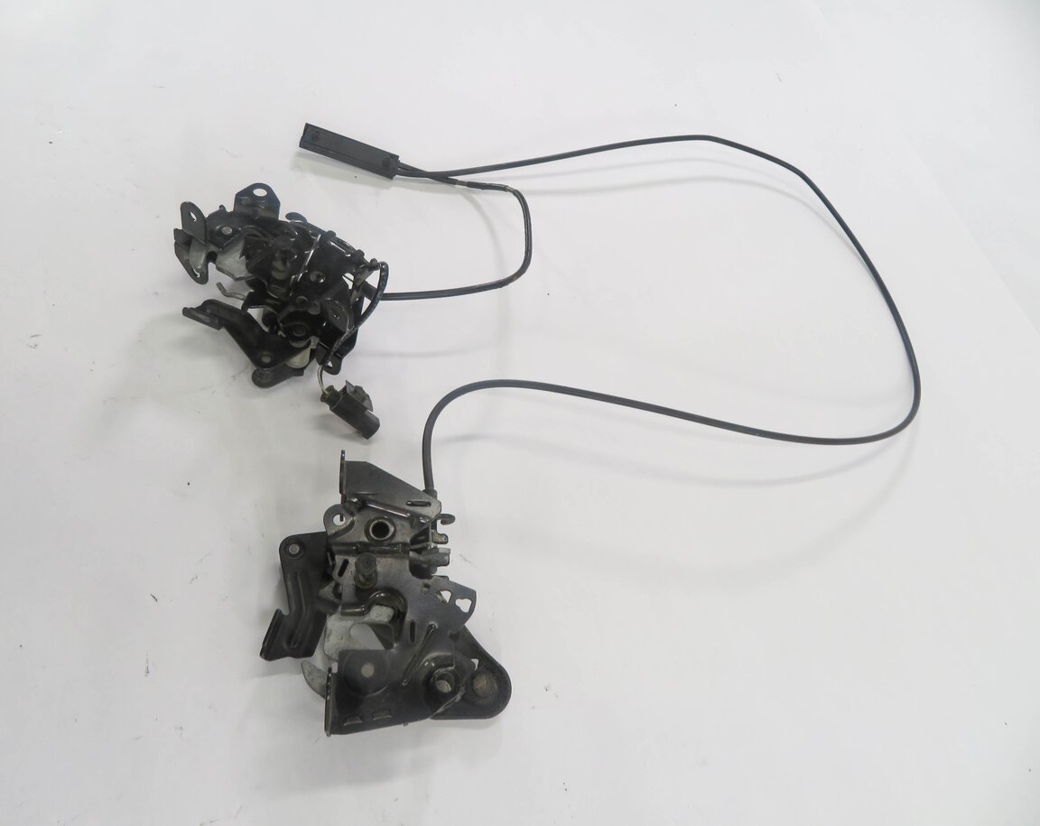 Thumbnail 4: 2011 BMW ACTIVEHYBRID 7 (F04) FRONT LEFT & RIGHT LOWER HOOD LOCK LATCH SET-2