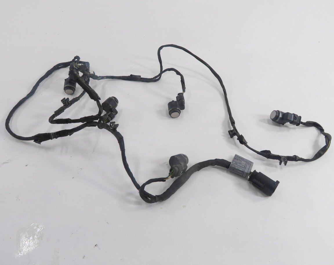 Thumbnail 2: 2011 BMW ACTIVEHYBRID 7 (F04) FRONT PDC PARK DISTANCE SENSOR SET w/ HARNESS GRAY