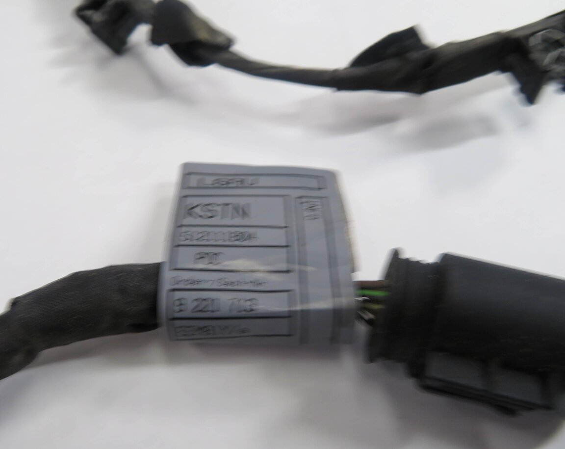 Thumbnail 5: 2011 BMW ACTIVEHYBRID 7 (F04) FRONT PDC PARK DISTANCE SENSOR SET w/ HARNESS GRAY