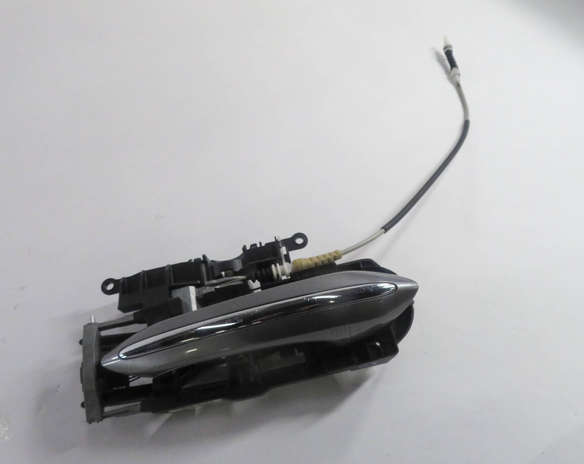 09-15 BMW 740i 750i 760i (F01 F02 F04) RIGHT FRONT EXTERIOR DOOR HANDLE (GRAY)