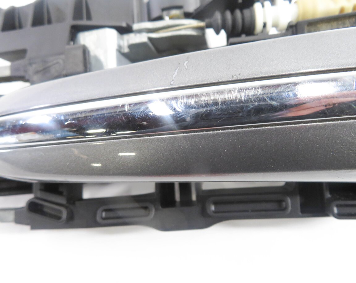 Thumbnail 7: 09-15 BMW 740i 750i 760i (F01 F02 F04) RIGHT FRONT EXTERIOR DOOR HANDLE (GRAY)