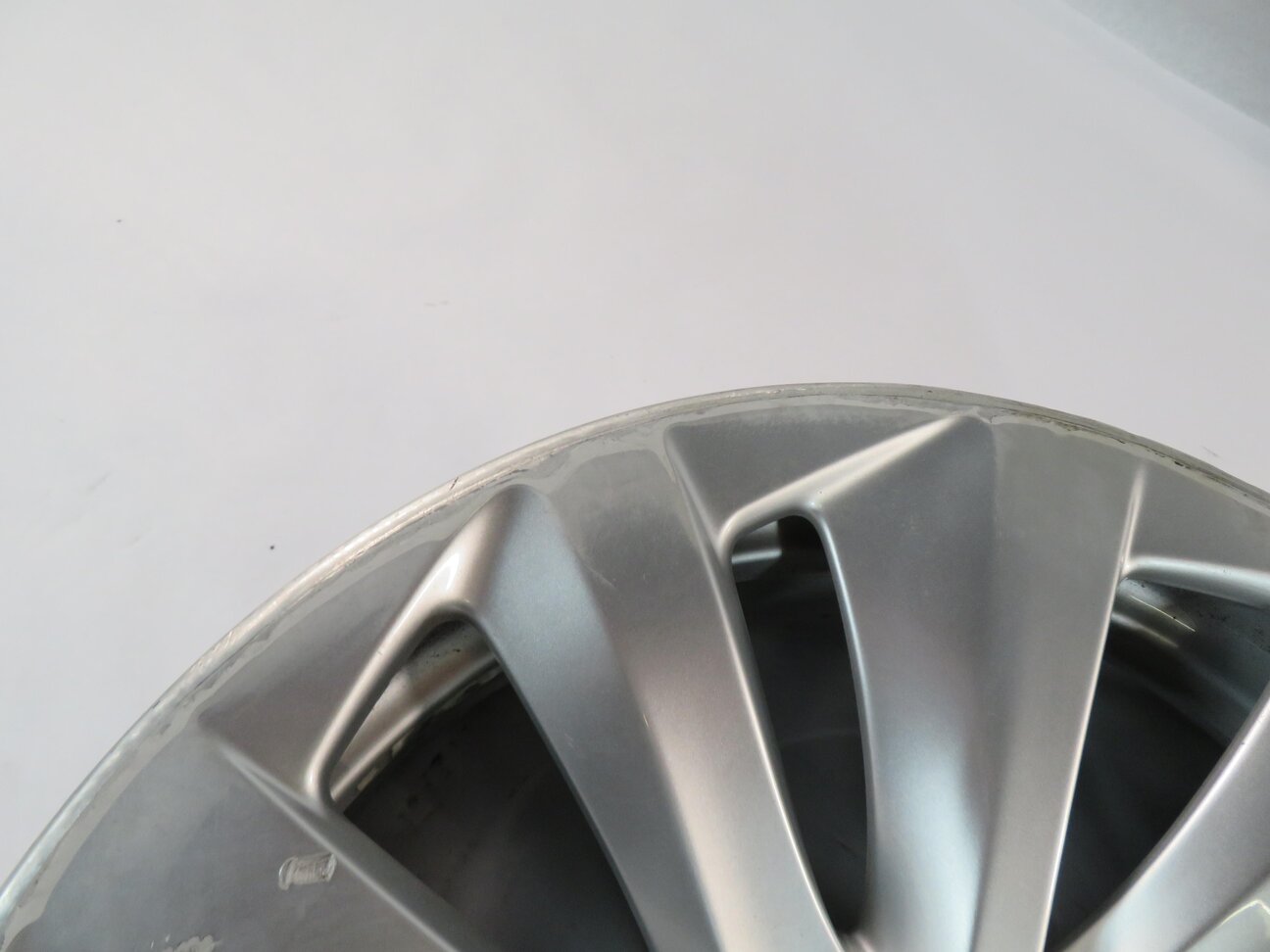 Thumbnail 6: 10-15 BMW 740i 750i 760i (F01 F02 F04) 19x9.5 - LEFT FRONT FAN SPOKE WHEEL RIM