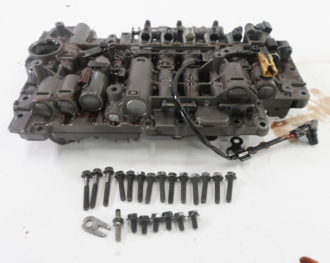 08-09 PORSCHE CAYENNE (957) 4.8L TURBO - A/T AUTOMATIC TRANSMISSION VALVE BODY
