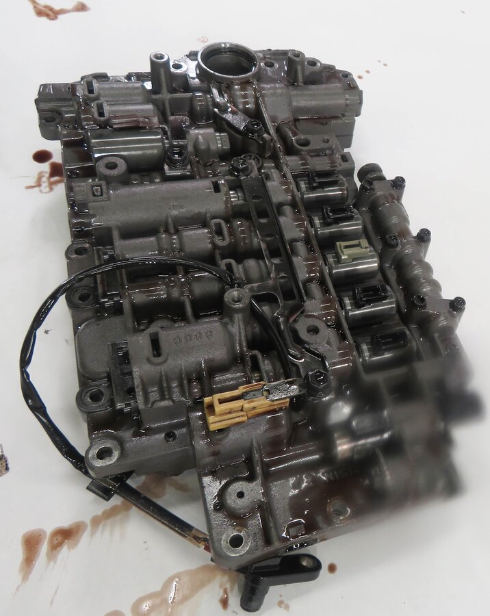 Thumbnail 4: 08-09 PORSCHE CAYENNE (957) 4.8L TURBO - A/T AUTOMATIC TRANSMISSION VALVE BODY