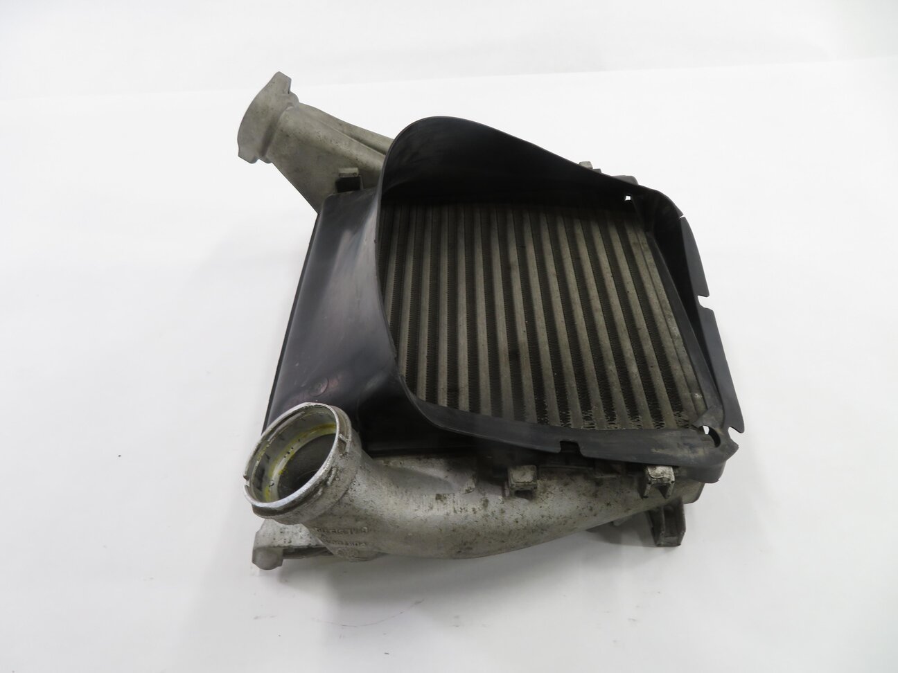 Thumbnail 5: 2008-2010 PORSCHE CAYENNE (957) 4.8L TWIN TURBO ENGINE - RIGHT INTERCOOLER