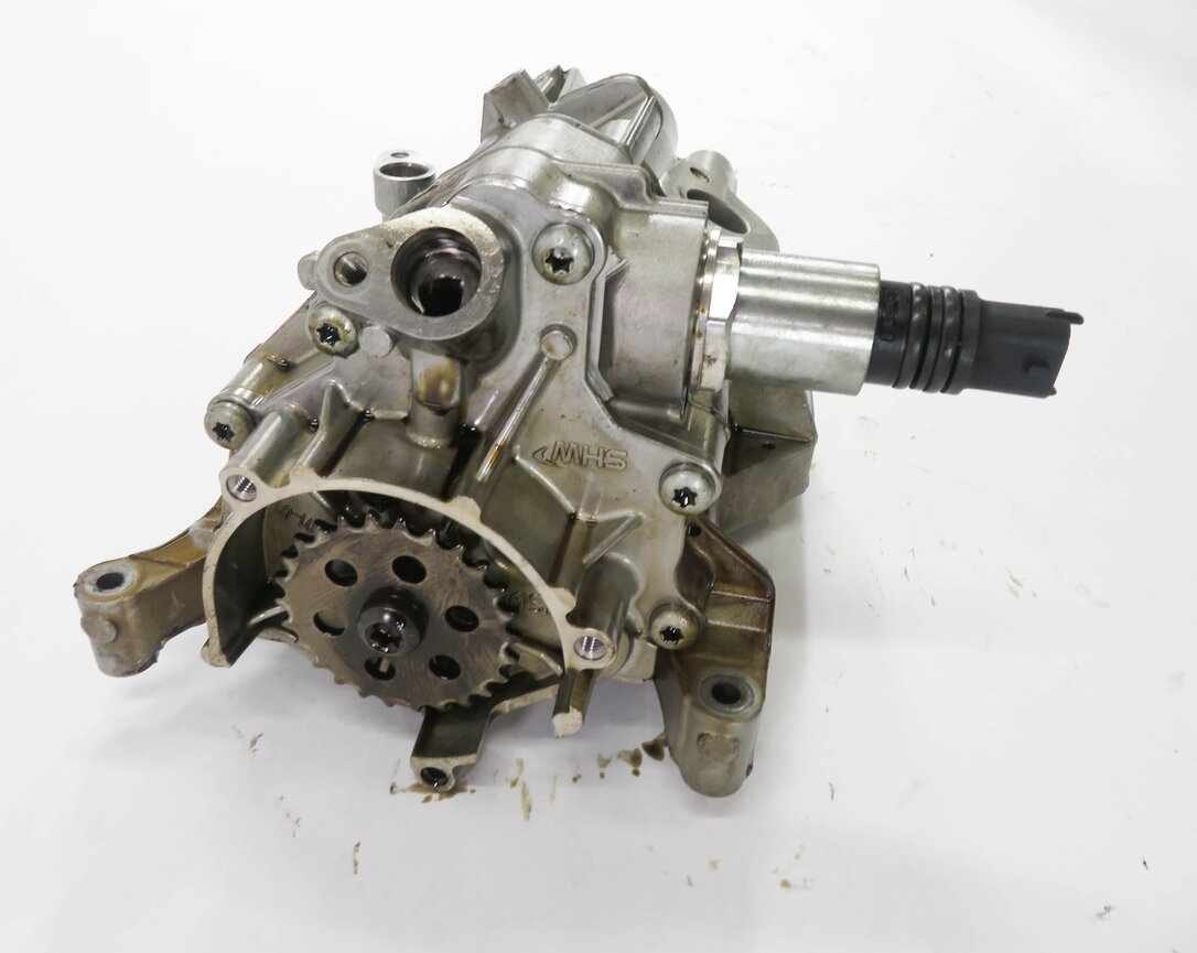 Thumbnail 4: 2008 PORSCHE CAYENNE (957) 4.8L TWIN TURBO ENGINE - MOTOR OIL FLUID PUMP