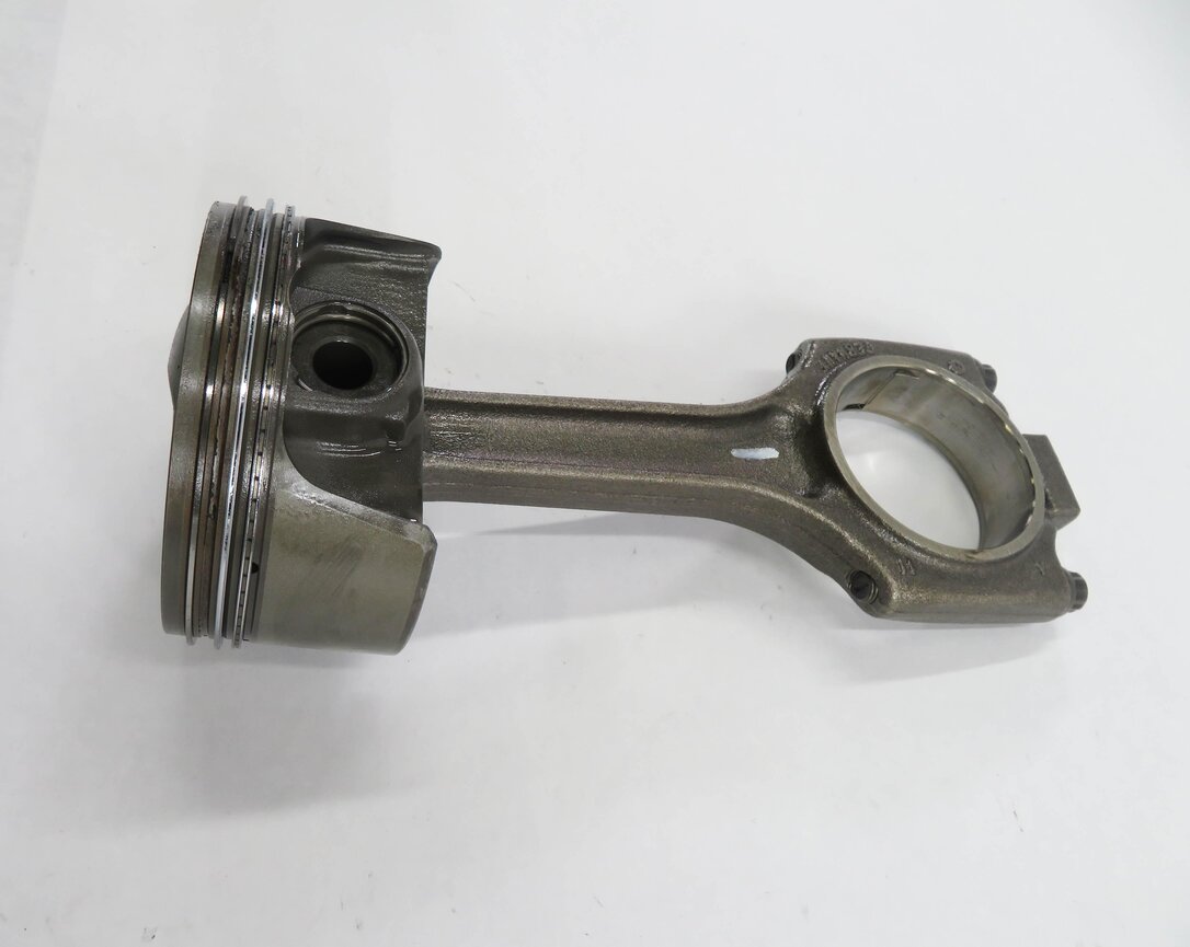 Thumbnail 5: 2008-2012 PORSCHE CAYENNE PANAMERA (957 970 G1) 4.8L TURBO - LEFT PISTON w/ ROD