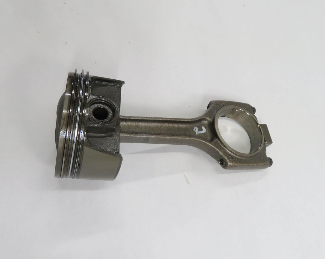 Thumbnail 4: 2008-2012 PORSCHE CAYENNE PANAMERA (957 970 G1) 4.8L TURBO - LEFT PISTON w/ ROD