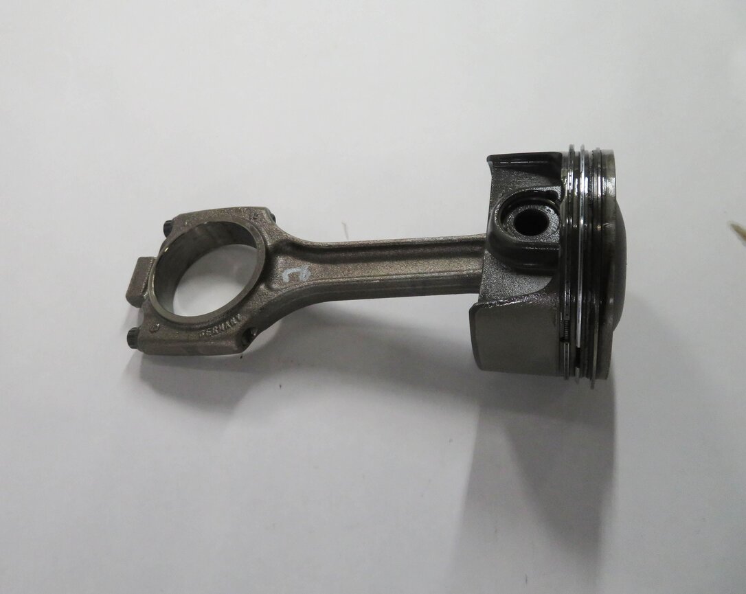 Thumbnail 5: 2008-2012 PORSCHE CAYENNE PANAMERA (957 970 G1) 4.8L TURBO - LEFT PISTON w/ ROD