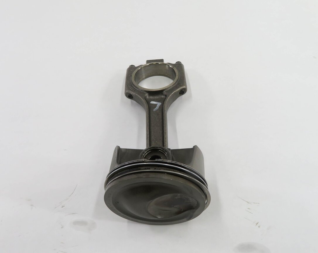 Thumbnail 3: 2008-2012 PORSCHE CAYENNE PANAMERA (957 970 G1) 4.8L TURBO - LEFT PISTON w/ ROD