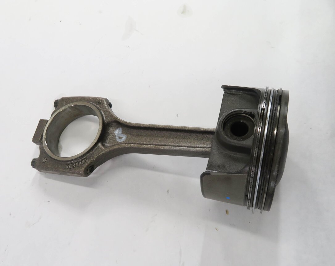 Thumbnail 4: 2008-2012 PORSCHE CAYENNE PANAMERA (957 970 G1) 4.8L TURBO - LEFT PISTON w/ ROD
