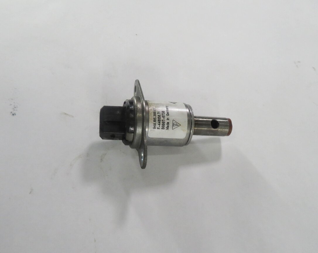 Thumbnail 4: 2008 PORSCHE CAYENNE (957) 4.8L TWIN TURBO ENGINE - CAMSHAFT ADJUSTER SOLENOID