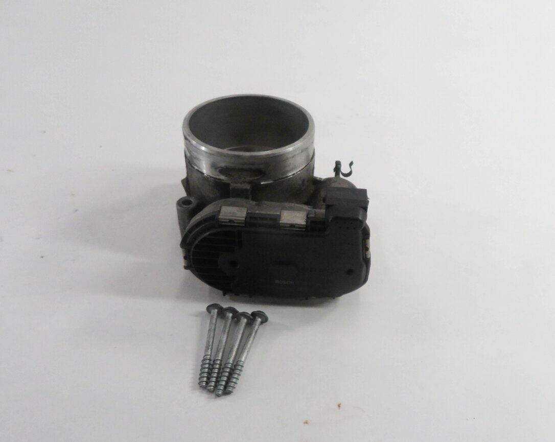Thumbnail 2: 2008-2010 PORSCHE CAYENNE (957) 4.8L TWIN TURBO ENGINE - THROTTLE BODY
