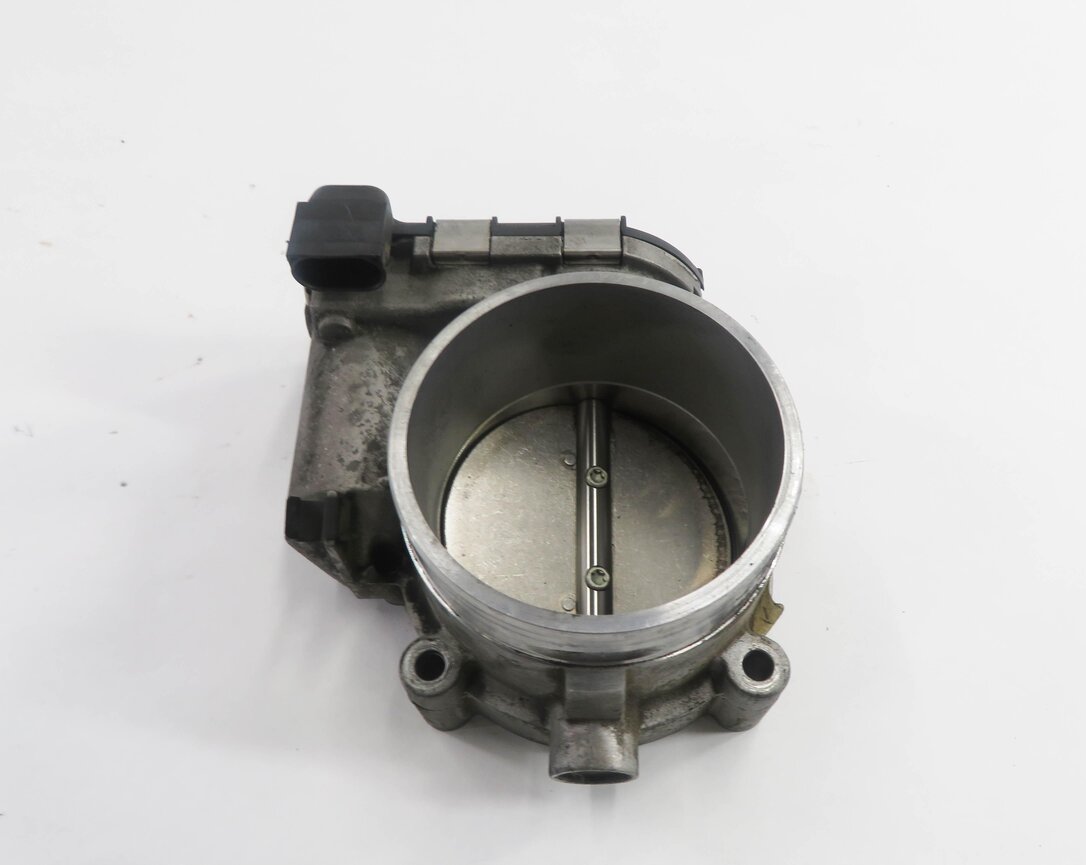 Thumbnail 6: 2008-2010 PORSCHE CAYENNE (957) 4.8L TWIN TURBO ENGINE - THROTTLE BODY