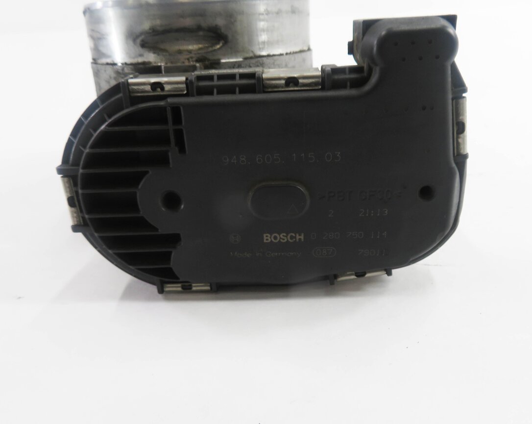 Thumbnail 8: 2008-2010 PORSCHE CAYENNE (957) 4.8L TWIN TURBO ENGINE - THROTTLE BODY