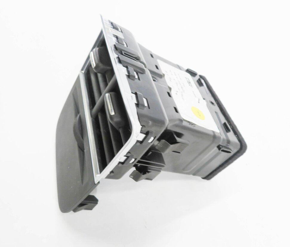 Thumbnail 3: 2015 AUDI A3 (8V) REAR CENTER CONSOLE HEATER A/C AIR VENT (BLACK)