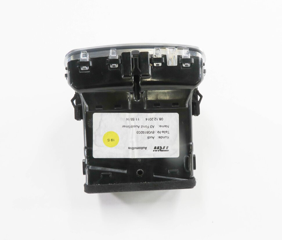 Thumbnail 5: 2015 AUDI A3 (8V) REAR CENTER CONSOLE HEATER A/C AIR VENT (BLACK)