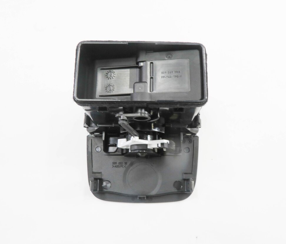 Thumbnail 6: 2015 AUDI A3 (8V) REAR CENTER CONSOLE HEATER A/C AIR VENT (BLACK)