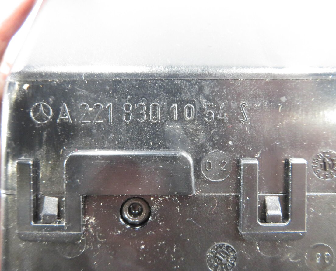 Thumbnail 6: 2012 MERCEDES S550 (W221) REAR CENTER CONSOLE HEATER A/C AIR VENT