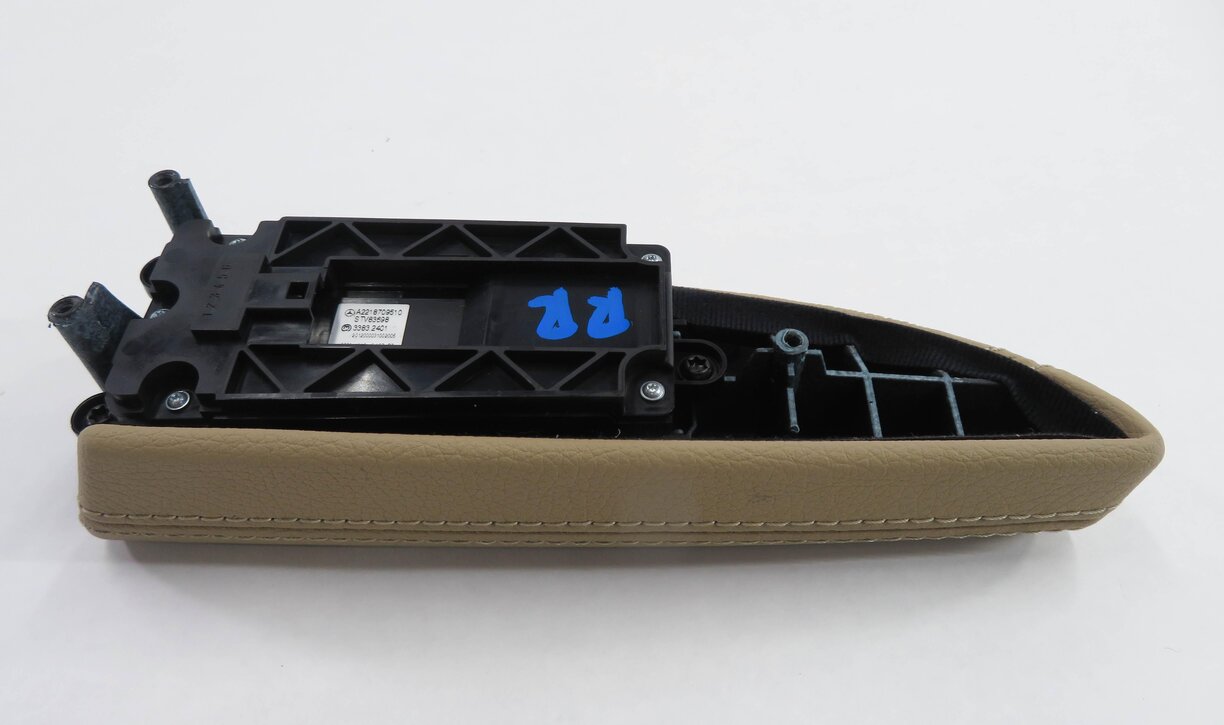 Thumbnail 7: 2012 MERCEDES S550 (W221) RIGHT REAR DOOR SUN SHADE WINDOW SWITCH (BROWN)