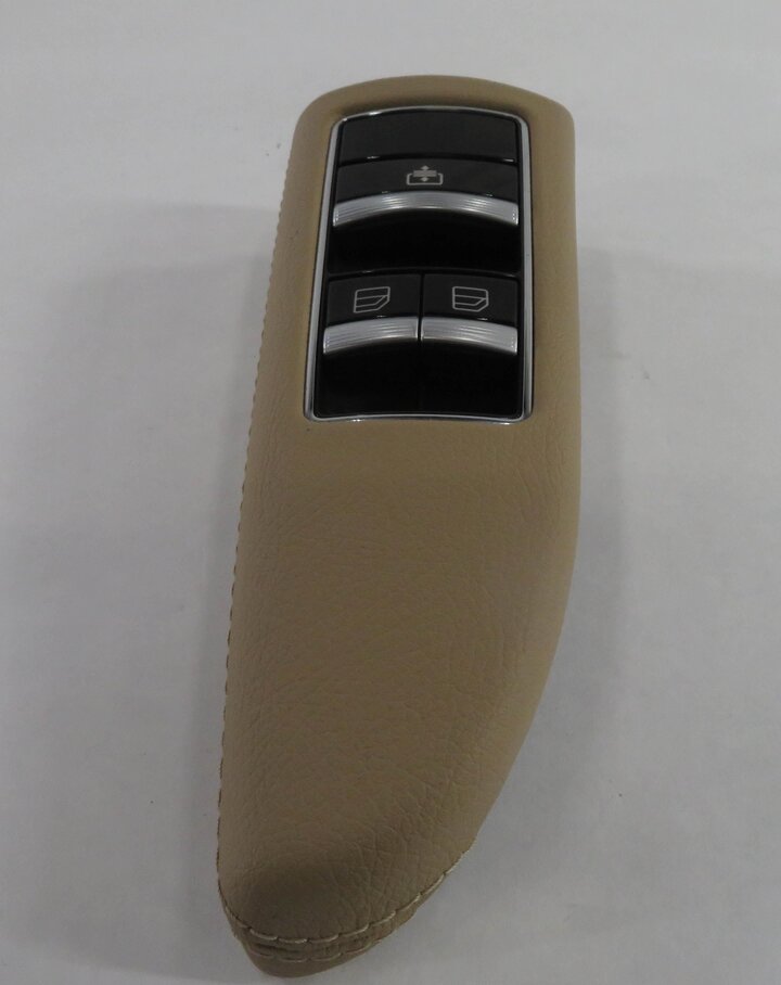 Thumbnail 4: 2012 MERCEDES S550 (W221) LEFT REAR DOOR SUN SHADE WINDOW SWITCH (BROWN)