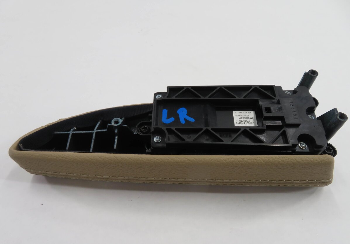 Thumbnail 6: 2012 MERCEDES S550 (W221) LEFT REAR DOOR SUN SHADE WINDOW SWITCH (BROWN)