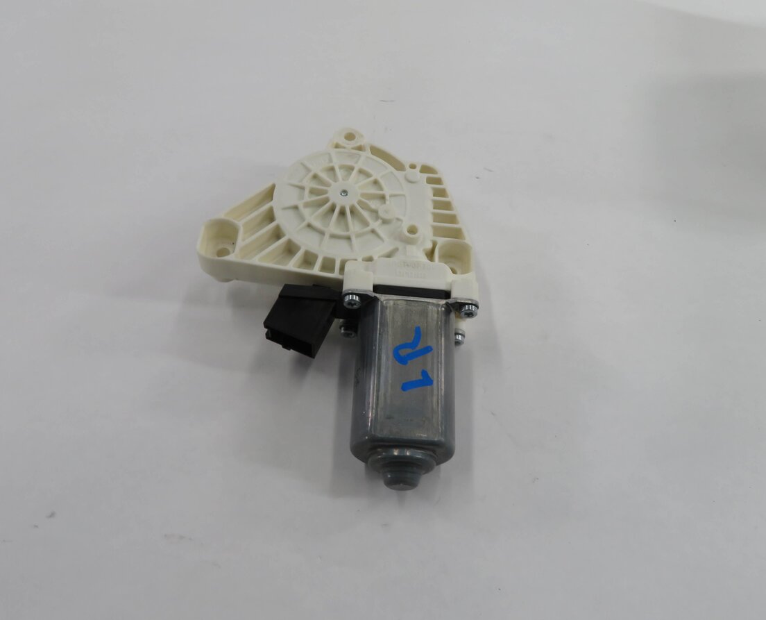 Thumbnail 2: 2007-2013 MERCEDES S350 S400 S450 S550 S600 (W221) LEFT REAR DOOR WINDOW MOTOR