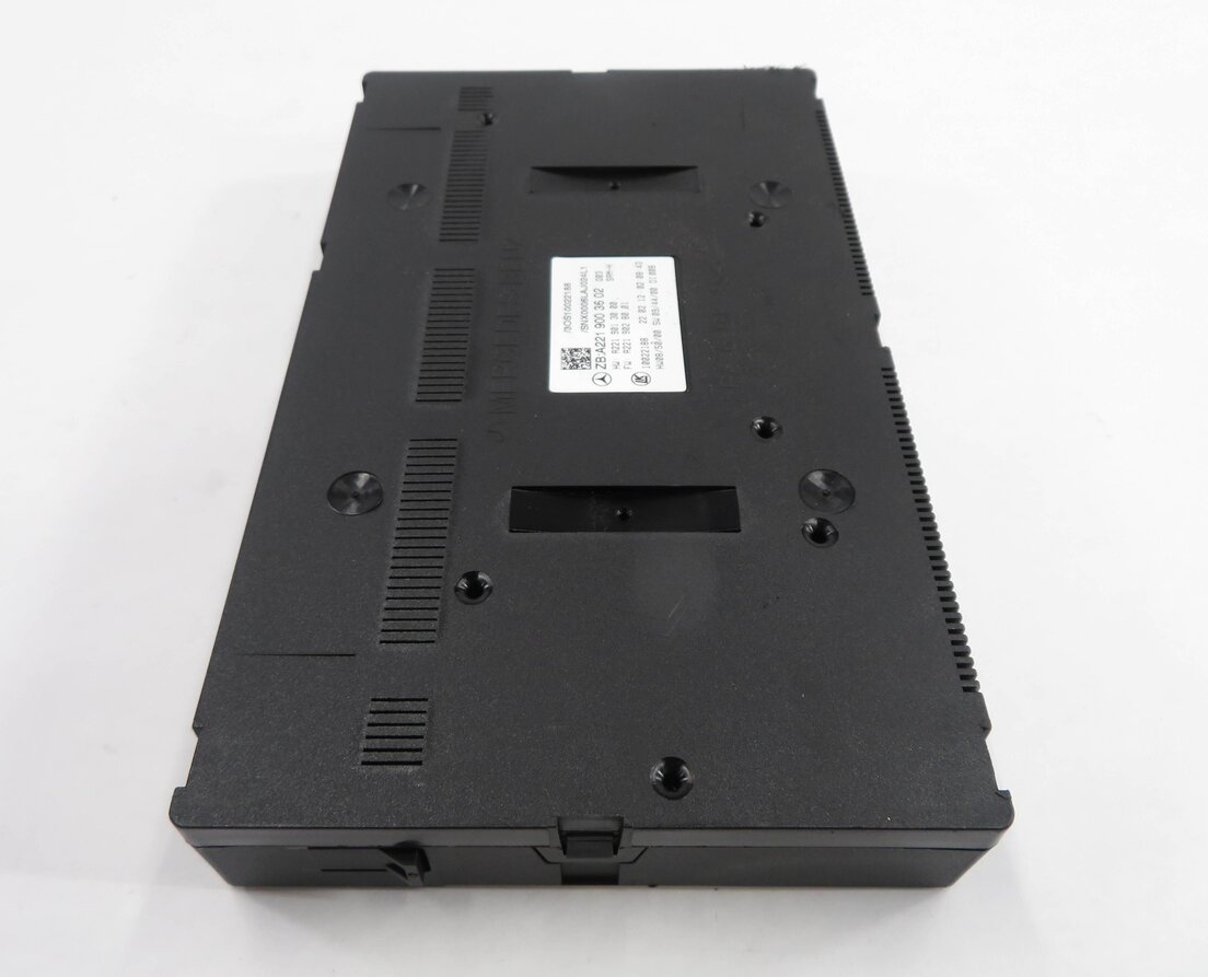 Thumbnail 5: 2012 MERCEDES S550 (W221) REAR SIGNAL ACQUISITION CONTROL MODULE (SAM)