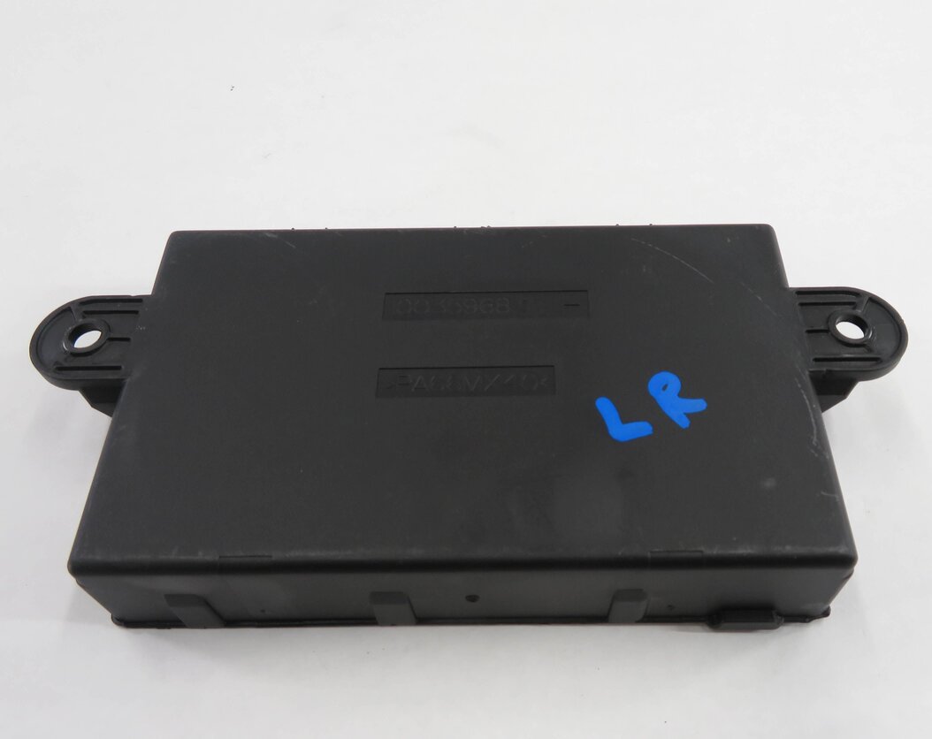 Thumbnail 6: 2012 MERCEDES S550 (W221) LEFT REAR DOOR CONTROL MODULE
