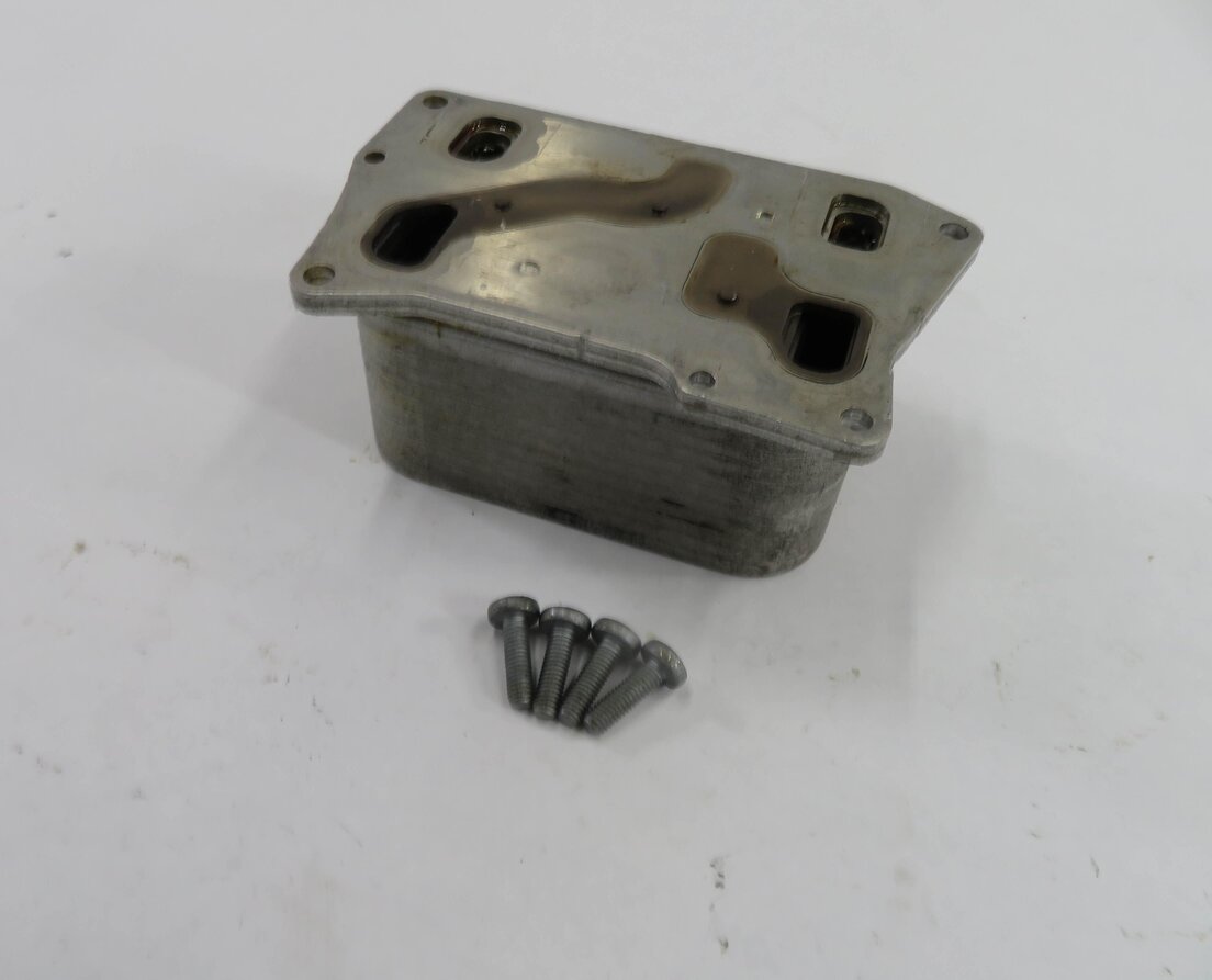 2011-2020 MERCEDES CL550 E550 GL450 GL550 ML550 S550 SL550 - ENGINE OIL COOLER