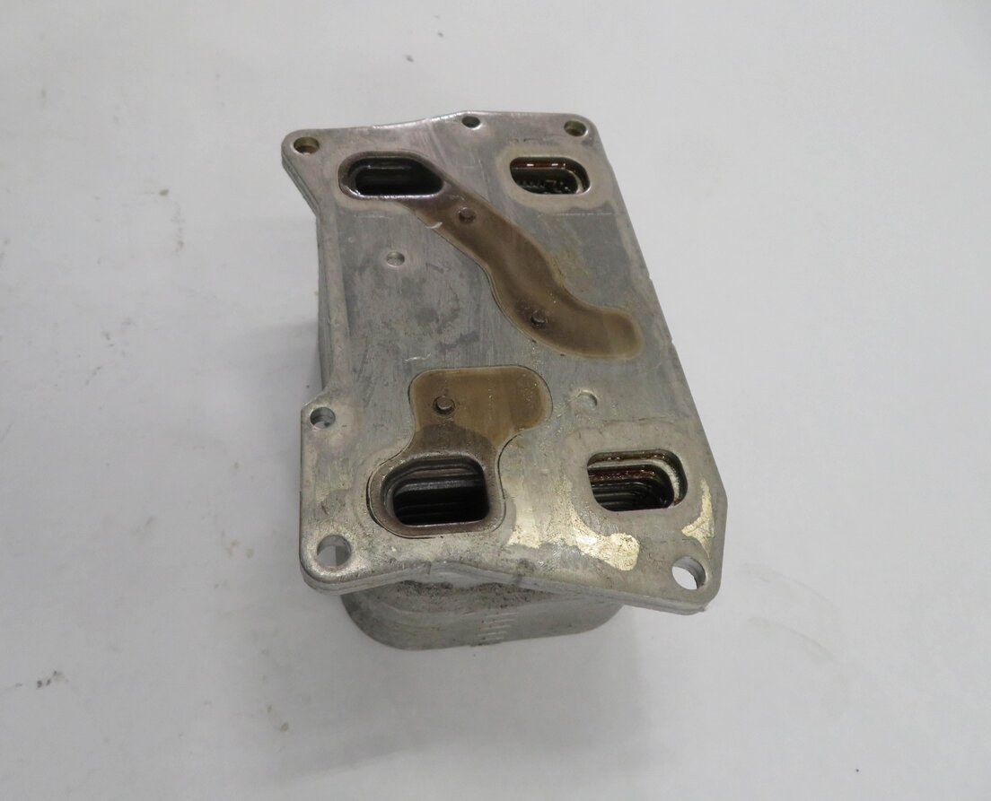 Thumbnail 5: 2011-2020 MERCEDES CL550 E550 GL450 GL550 ML550 S550 SL550 - ENGINE OIL COOLER