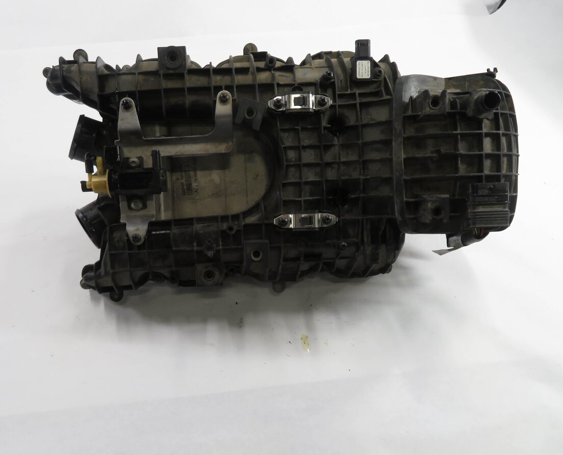 Thumbnail 2: 11-20 MERCEDES CL550 E550 GL450 GL550 GLS550 S550 SL550 - 4.6L INTAKE MANIFOLD