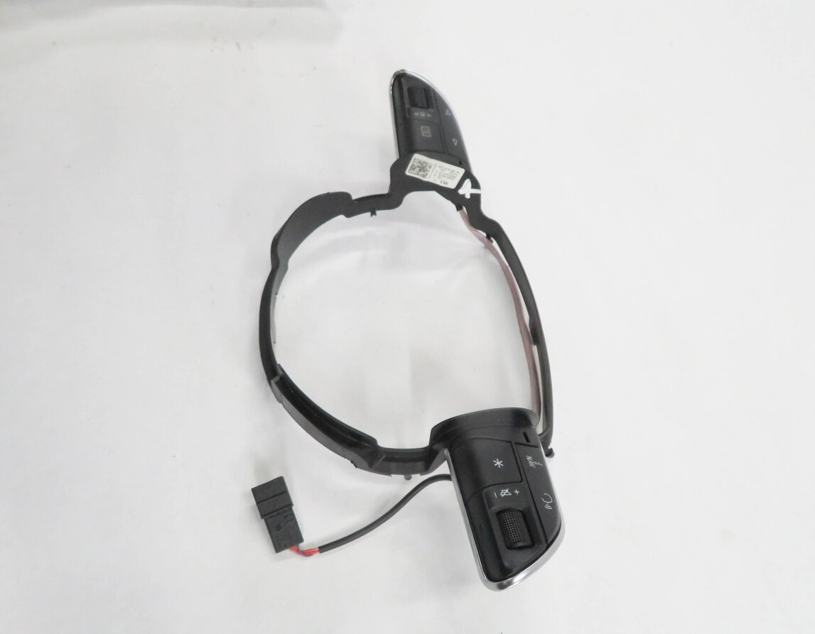 Thumbnail 6: 2013 AUDI A6 (C7) STEERING PHONE VOLUME INFORMATION SWITCH BUTTON SET-2