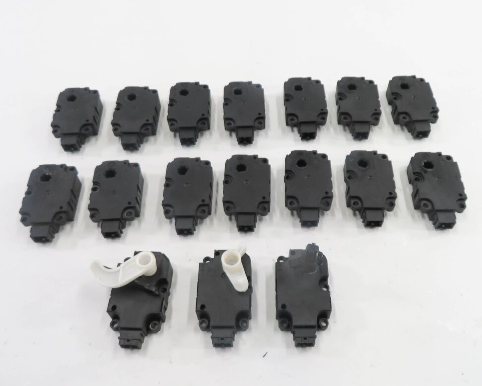 Thumbnail 2: 2012 AUDI A7 (C7 4G8) HEATER A/C AIR BOX BLEND DOOR SERVO ACTUATOR MOTOR SET-17