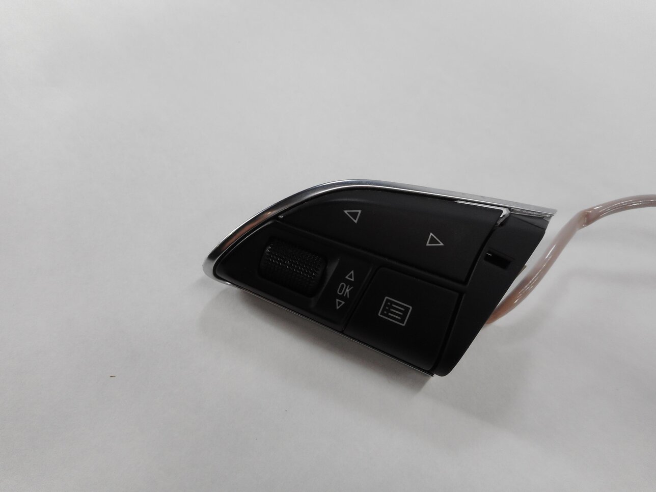 Thumbnail 5: 2012 AUDI A7 (C7 4G8) LEFT & RIGHT STEERING SWITCH BUTTON SET-2