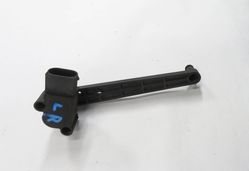 Thumbnail 4: 2010 RANGE ROVER (L322) LEFT DRIVER REAR SUSPENSION HEIGHT LEVEL SENSOR