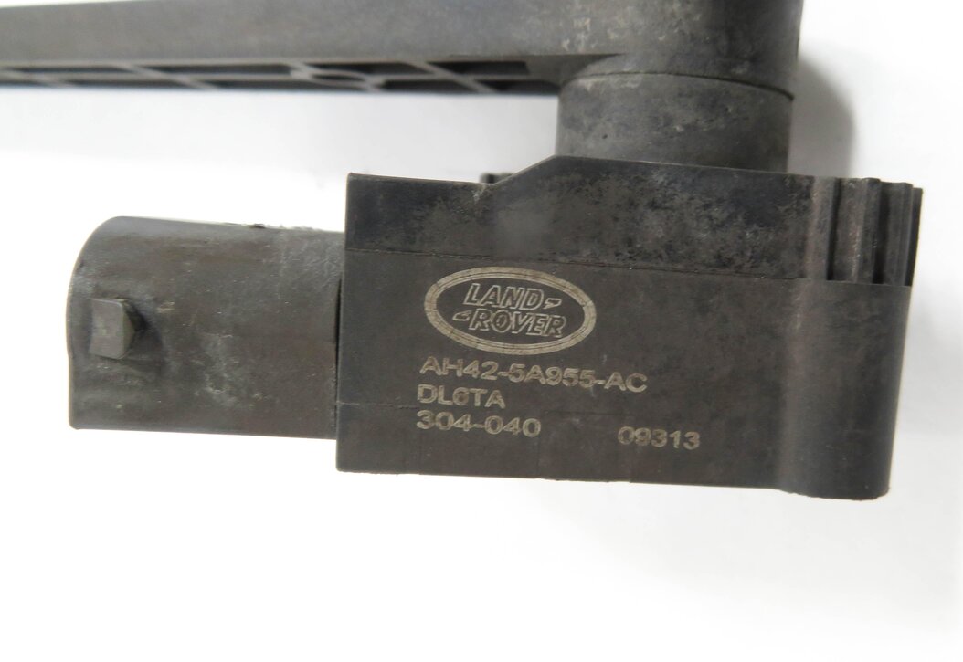 Thumbnail 6: 2010 RANGE ROVER (L322) LEFT DRIVER REAR SUSPENSION HEIGHT LEVEL SENSOR