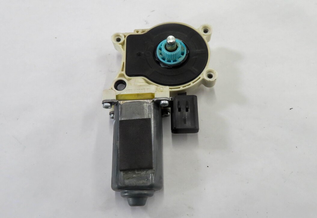 Thumbnail 6: 2010-2012 RANGE ROVER (L322) LEFT FRONT DRIVER DOOR POWER WINDOW MOTOR