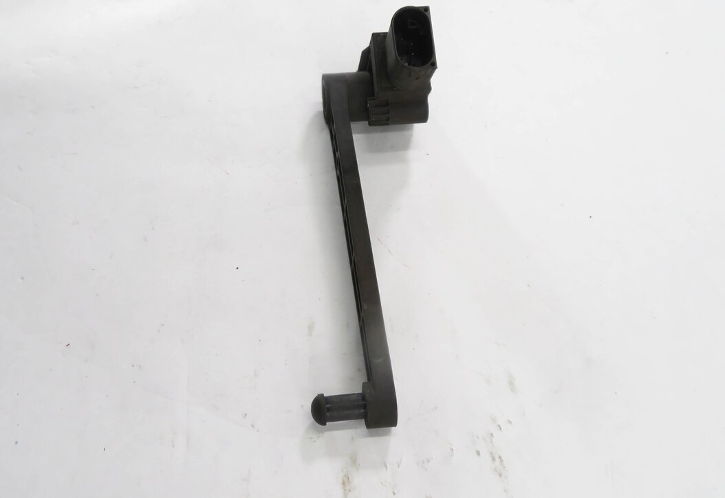 Thumbnail 4: 2010 RANGE ROVER (L322) RIGHT PASSENGER REAR SUSPENSION HEIGHT LEVEL SENSOR
