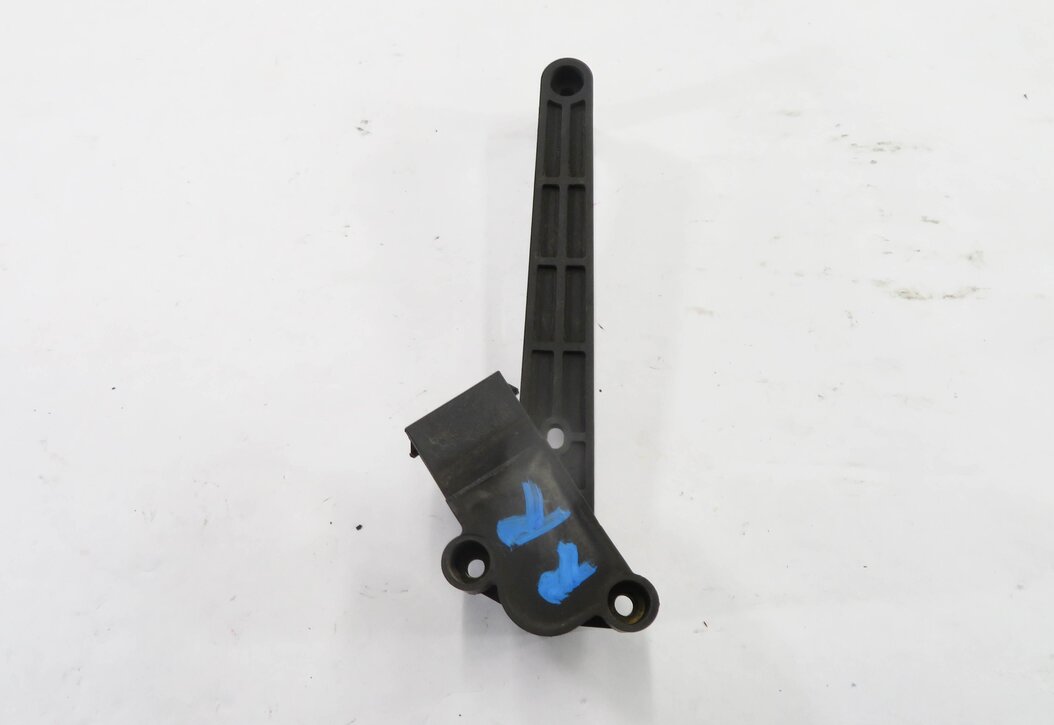 Thumbnail 5: 2010 RANGE ROVER (L322) RIGHT PASSENGER REAR SUSPENSION HEIGHT LEVEL SENSOR