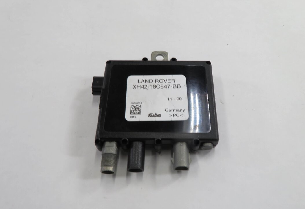 Thumbnail 2: 2010 RANGE ROVER (L322) ANTENNA AMP AMPLIFIER MODULE