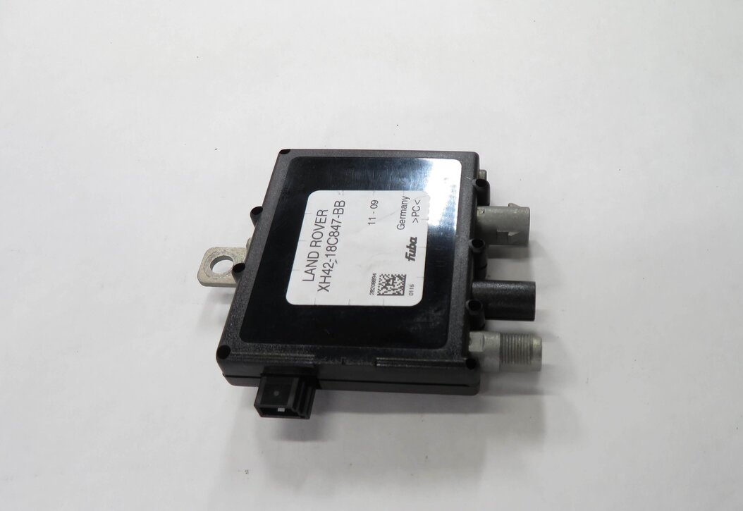 Thumbnail 3: 2010 RANGE ROVER (L322) ANTENNA AMP AMPLIFIER MODULE