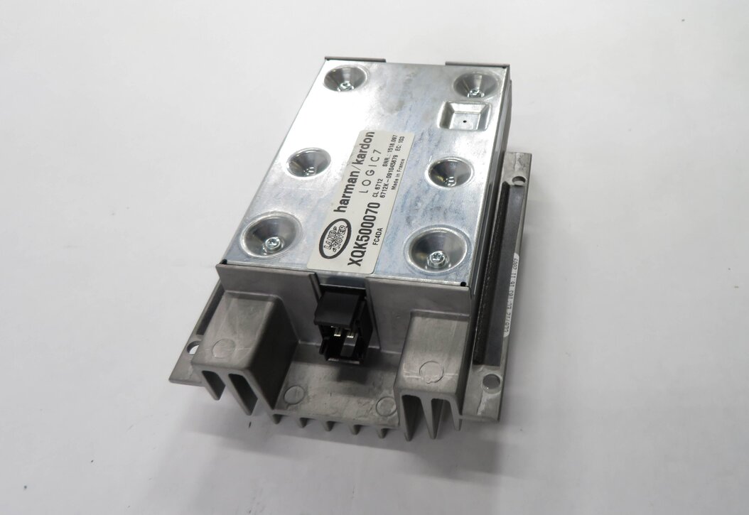 Thumbnail 4: 2010 RANGE ROVER (L322) RADIO STEREO SUB SUBWOOFER AMP AMPLIFIER